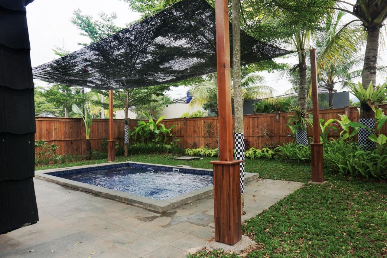 Collection O 9 Villa Ubud Anyer Εξωτερικό φωτογραφία